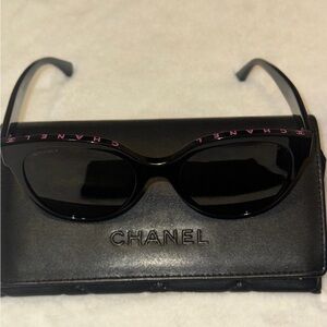 CHANEL Black Sunglasses with Pink Accents